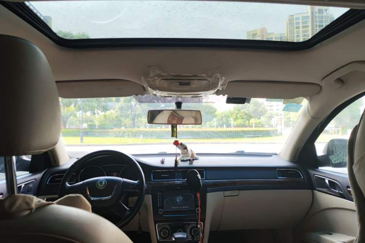 Used Skoda Superb 2012 1.8TSI Automatic Elegant Edition Headliner