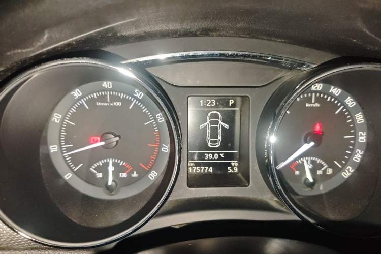 Used Skoda Superb 2012 1.8TSI Automatic Prestige Edition Instrument Cluster