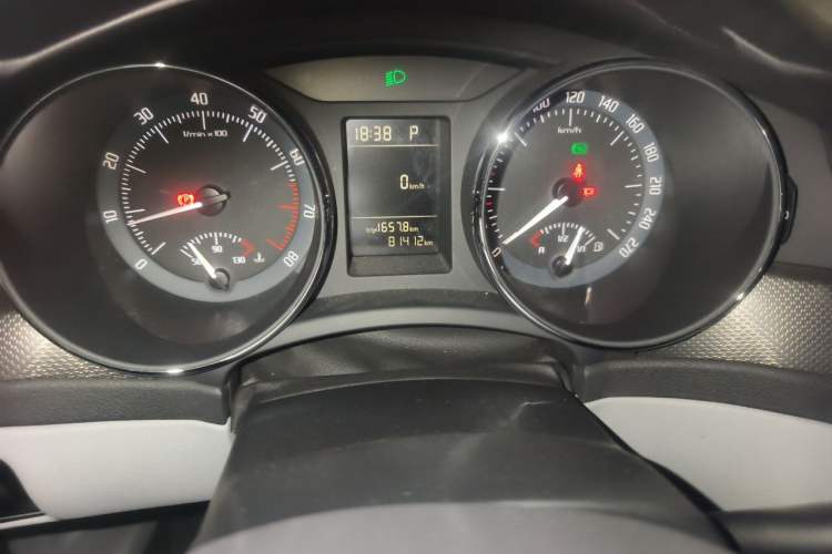 Used Skoda Superb 2012 1.4TSI 5th Anniversary Limited Edition Instrument Cluster