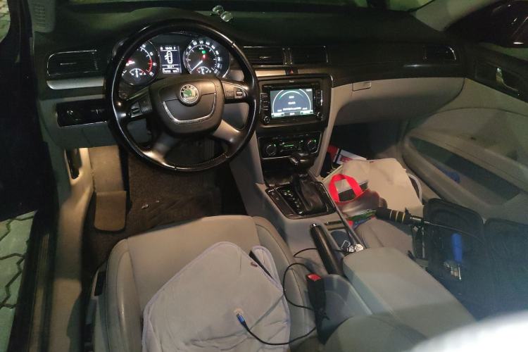 Used Skoda Superb 2012 2.0 TSI Automatic Luxury Edition Interior 2