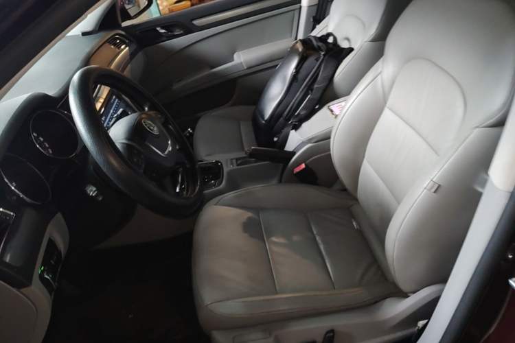 Used Skoda Superb 2012 1.8TSI Automatic Prestige Edition Left Front Seat