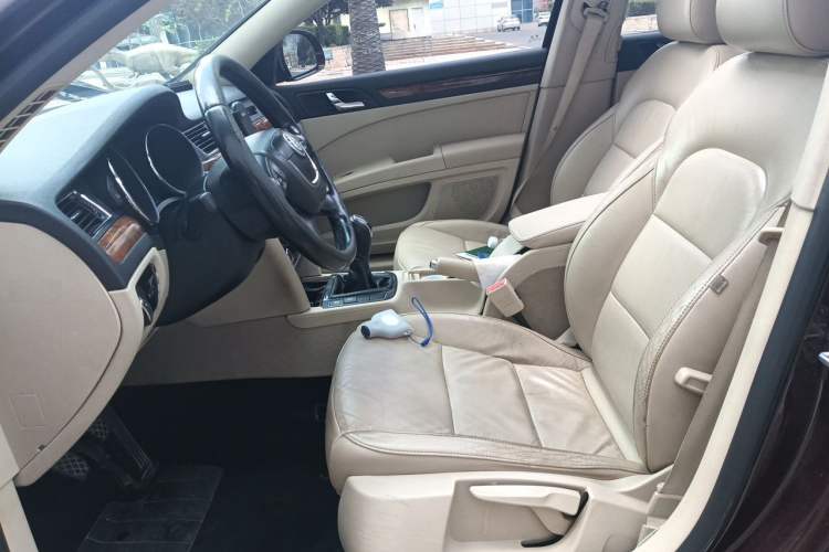 Used Skoda Superb 2012 1.8TSI Manual Elegant Edition Left Front Seat