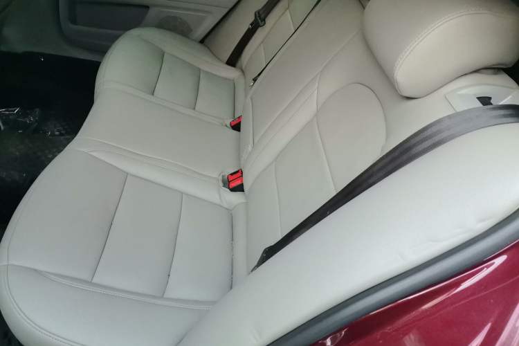 Used Skoda Superb 2012 1.4TSI DSG Elegant Edition Left Rear Seat