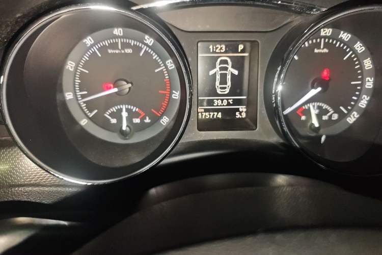 Used Skoda Superb 2012 1.8TSI Automatic Prestige Edition Odometer Close Up