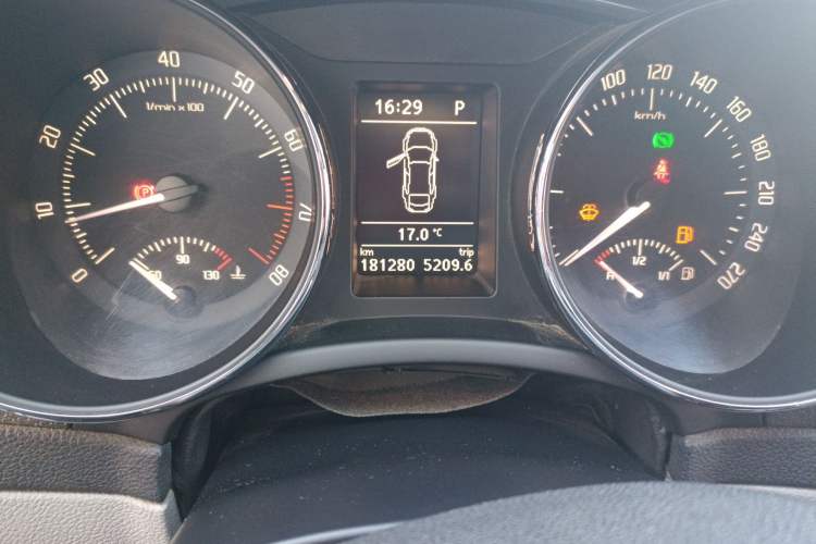 Used Skoda Superb 2012 1.8TSI Automatic Prestige Edition Odometer Close Up