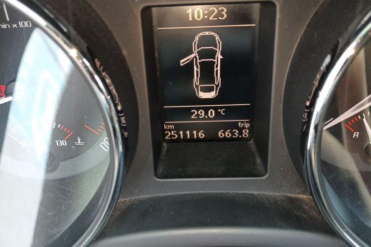Used Skoda Superb 2012 1.8TSI Manual Elegant Edition Odometer Close Up