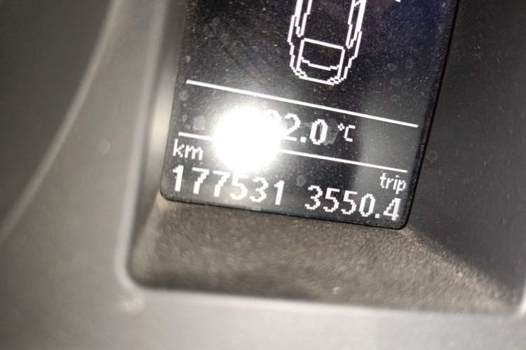 Used Skoda Superb 2012 1.4TSI DSG Elegant Edition Odometer Close Up