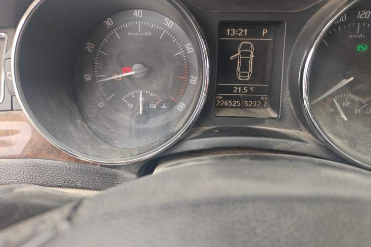 Used Skoda Superb 2012 1.8TSI Automatic Elegant Edition Odometer Close Up