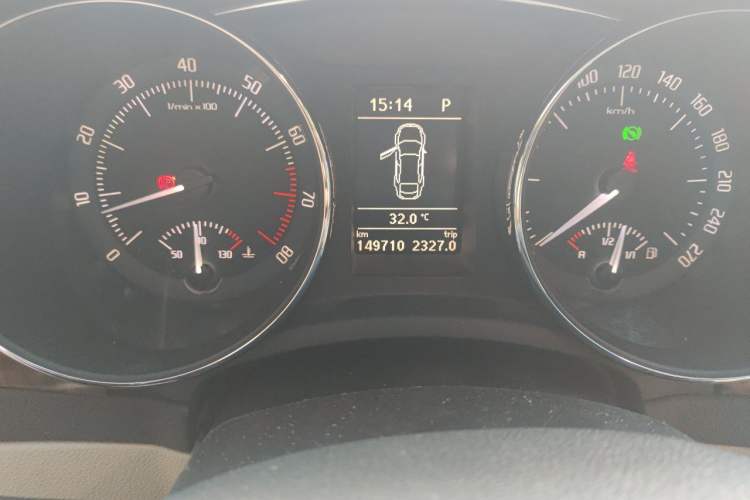 Used Skoda Superb 2012 1.8TSI Automatic Elegant Edition Odometer Close Up