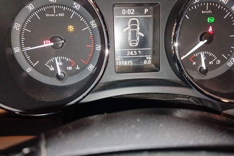Used Skoda Superb 2012 1.8TSI Automatic Elegant Edition Odometer Close Up