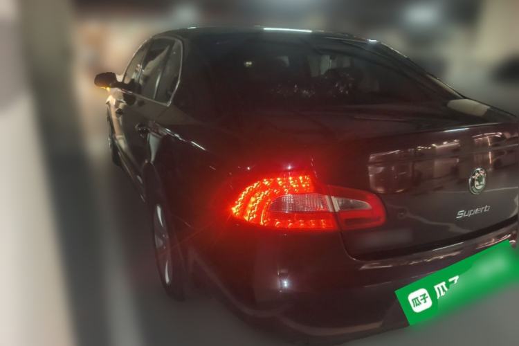 Used Skoda Superb 2012 1.4TSI 5th Anniversary Limited Edition Rear Left 45 Deg