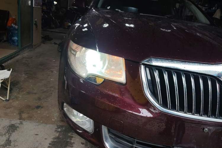 Used Skoda Superb 2012 1.8TSI Automatic Prestige Edition Right Front Headlight