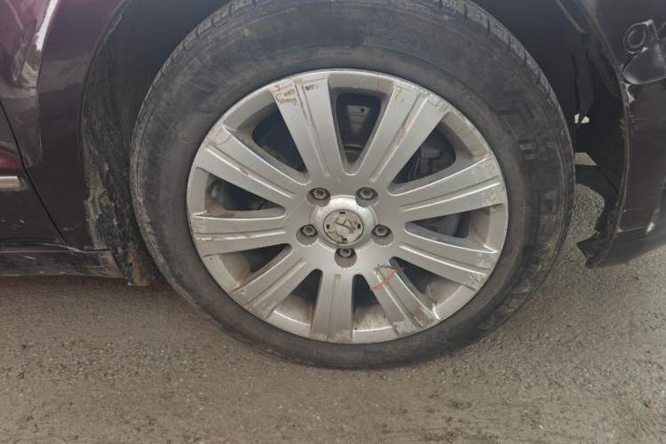 Used Skoda Superb 2012 1.8TSI Automatic Elegant Edition Right Front Wheel Hub