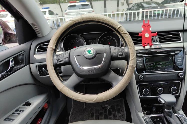 Used Skoda Superb 2012 1.8TSI Automatic Elegant Edition Steering Wheel