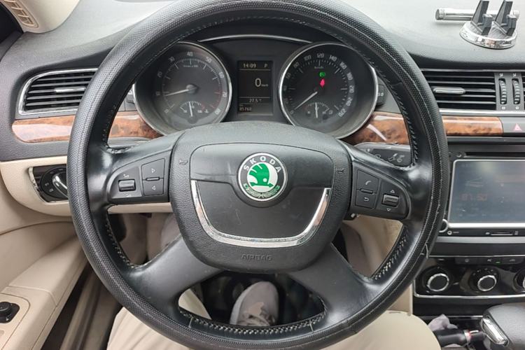 Used Skoda Superb 2012 1.8TSI Automatic Elegant Edition Steering Wheel