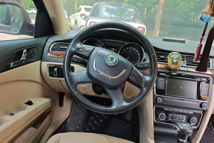 Used Skoda Superb 2012 1.8TSI Automatic Prestige Edition Steering Wheel