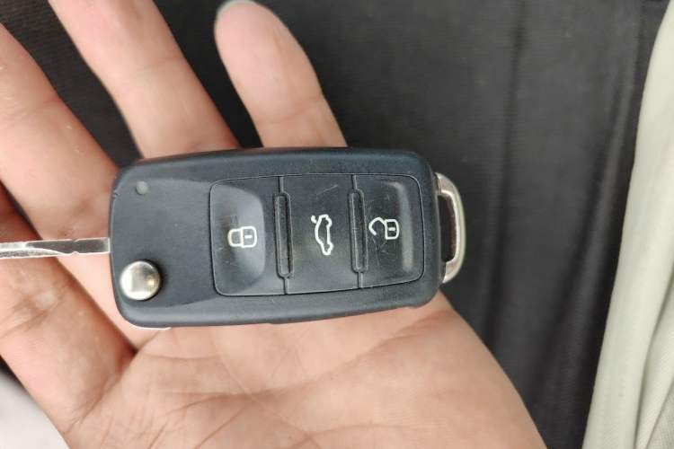 Used Skoda Superb 2012 1.8TSI Automatic Elegant Edition Vehicle Key