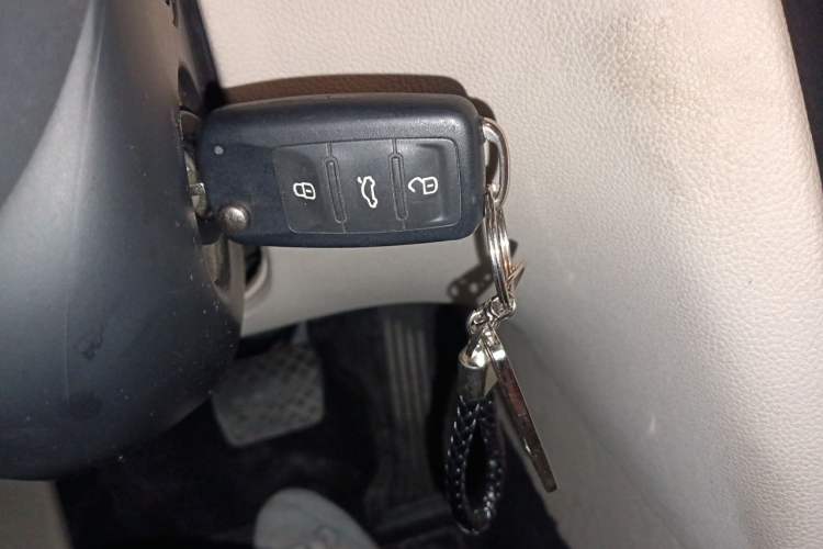 Used Skoda Superb 2012 1.8TSI Automatic Elegant Edition Vehicle Key