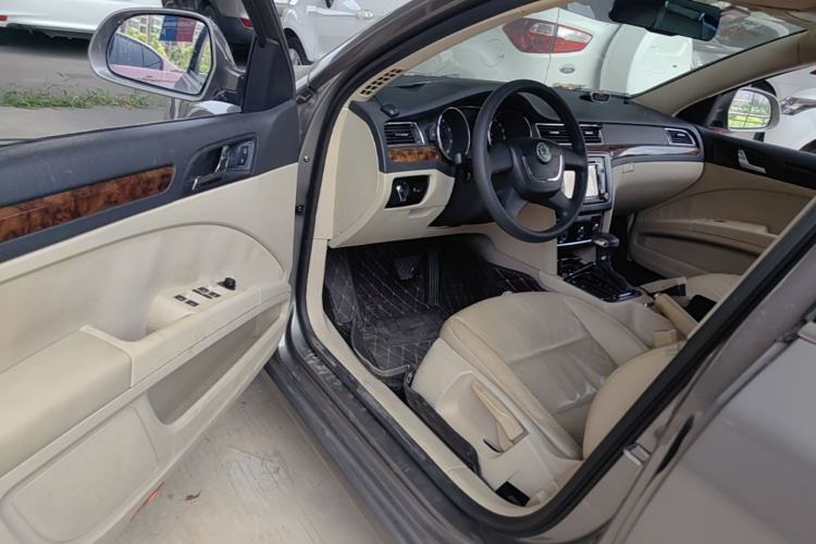 Used Skoda Superb 2012 1.8TSI Automatic Elegant Edition Driver Seat
