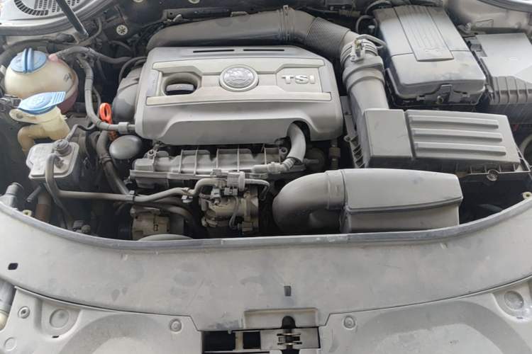 Used Skoda Superb 2012 1.8TSI Automatic Elegant Edition Engine Bay