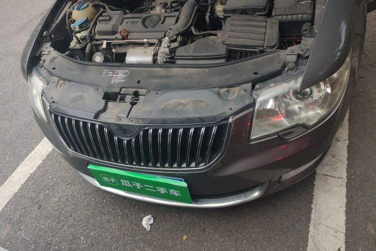 Used Skoda Superb 2012 1.4TSI DSG Elegant Edition Engine Bay