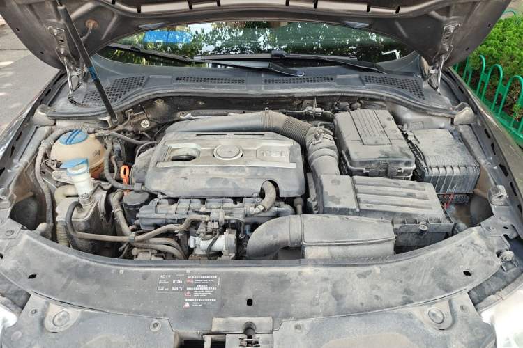 Used Skoda Superb 2012 1.8TSI Manual Elegant Edition Engine Bay