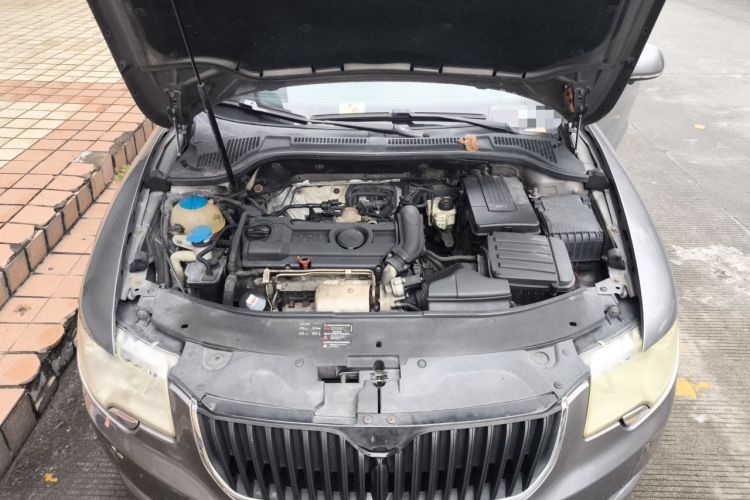 Used Skoda Superb 2012 1.4TSI 5th Anniversary Limited Edition Engine Bay