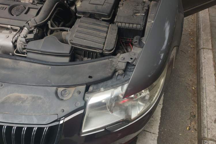 Used Skoda Superb 2012 1.4TSI DSG Elegant Edition Engine Bay Left