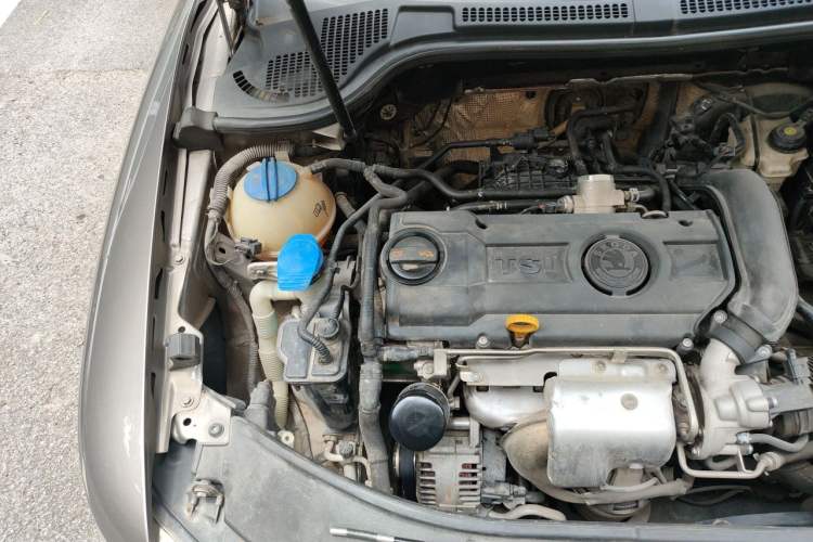 Used Skoda Superb 2012 1.4TSI DSG Zhiya Edition Engine Bay Right