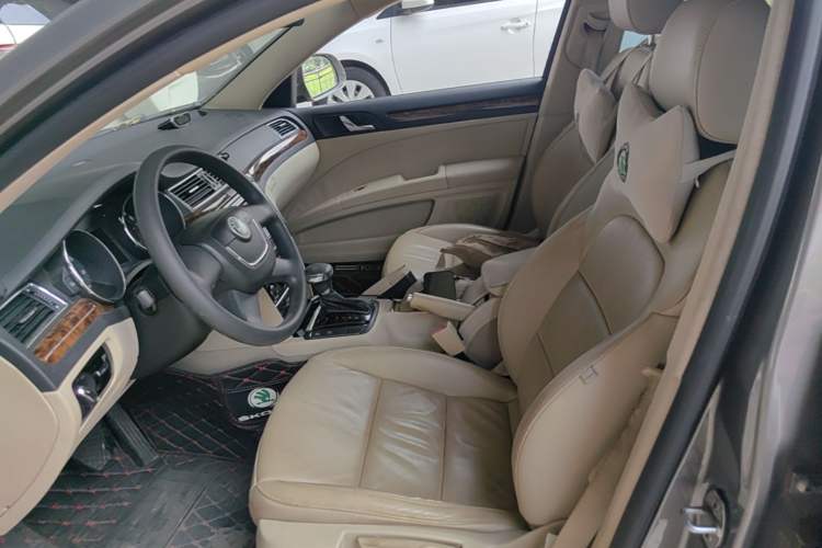 Used Skoda Superb 2012 1.8TSI Automatic Elegant Edition Left Front Seat
