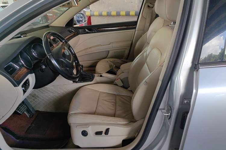 Used Skoda Superb 2012 1.8TSI Automatic Prestige Edition Left Front Seat