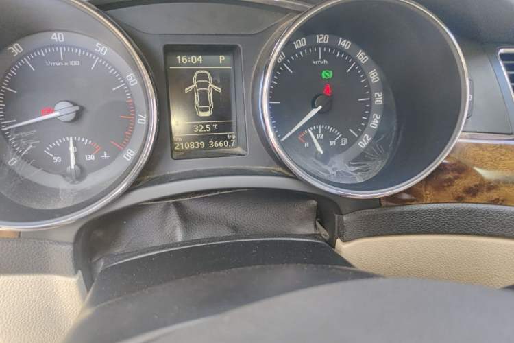 Used Skoda Superb 2012 1.8TSI Automatic Prestige Edition Odometer Close Up