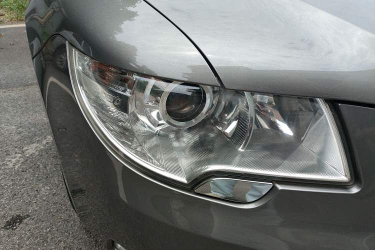 Used Skoda Superb 2012 1.4TSI DSG Zhiya Edition Right Front Headlight