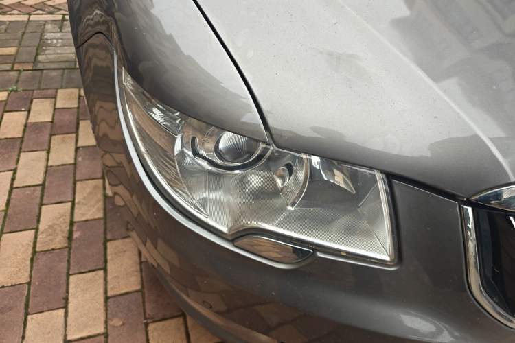 Used Skoda Superb 2012 1.8TSI Automatic Prestige Edition Right Front Headlight