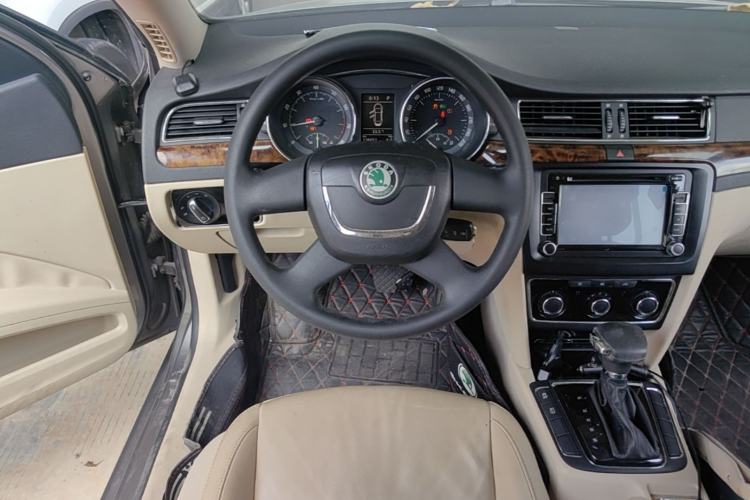 Used Skoda Superb 2012 1.8TSI Automatic Elegant Edition Steering Wheel