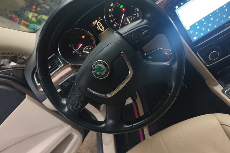 Used Skoda Superb 2012 1.4TSI DSG Elegant Edition Steering Wheel