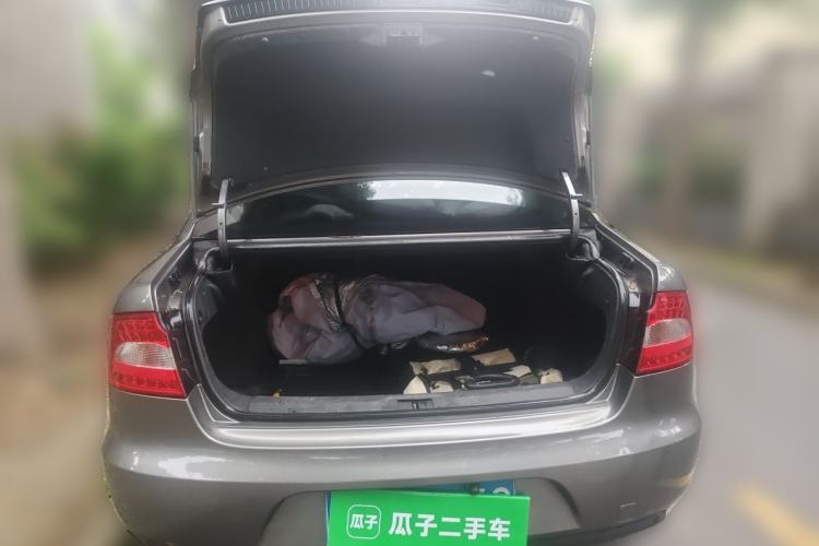 Used Skoda Superb 2012 1.4TSI DSG Zhiya Edition Trunk