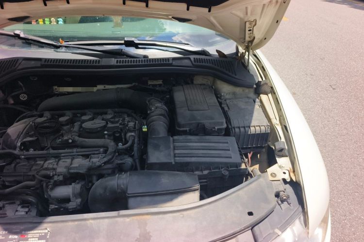 Used Skoda Superb 2012 1.8TSI Automatic Elegant Edition Engine Bay Left