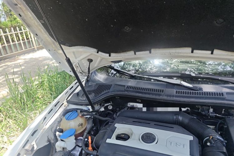 Used Skoda Superb 2012 1.8TSI Automatic Prestige Edition Engine Bay Right