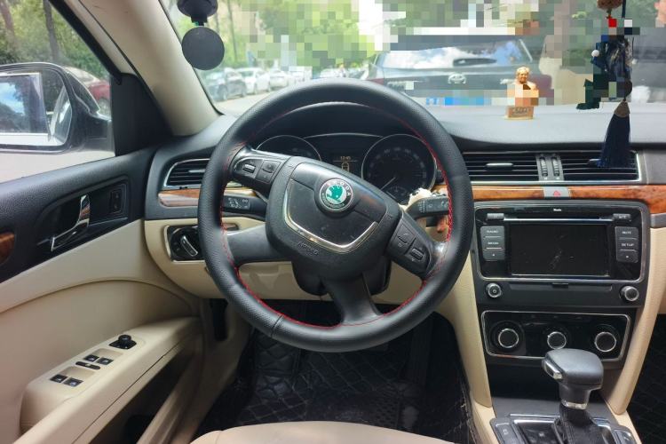Used Skoda Superb 2012 1.8TSI Automatic Elegant Edition Steering Wheel