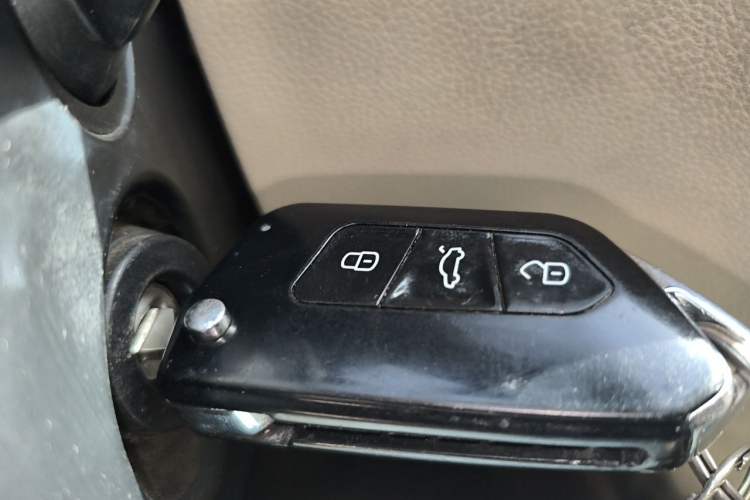 Used Skoda Superb 2012 1.8TSI Automatic Prestige Edition Vehicle Key