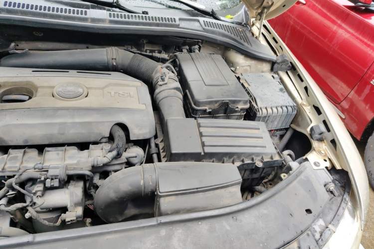 Used Skoda Superb 2012 1.8TSI Automatic Elegant Edition Engine Bay Left