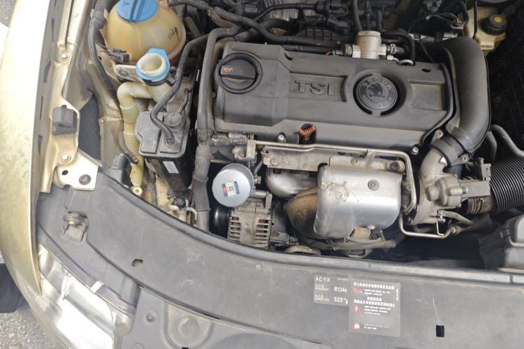 Used Skoda Superb 2012 1.4TSI DSG Zhiya Edition Engine Bay Right