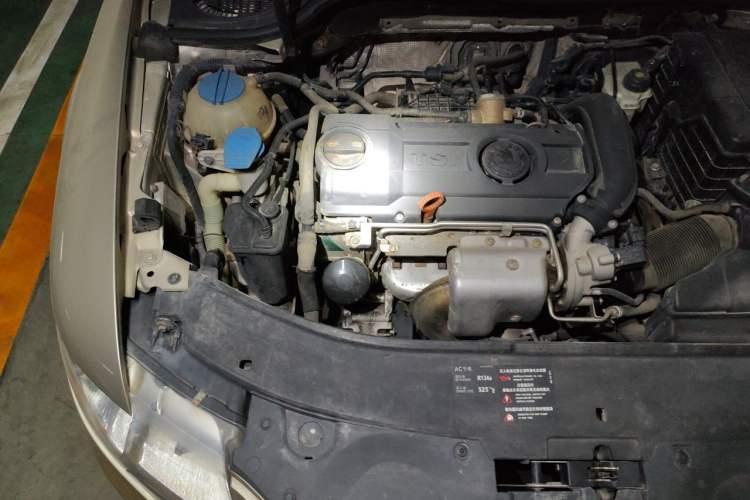 Used Skoda Superb 2012 1.4TSI DSG Elegant Edition Engine Bay Right