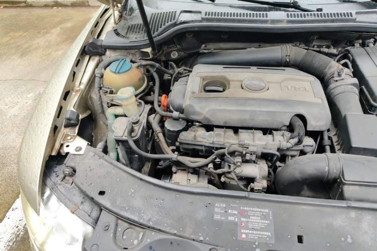 Used Skoda Superb 2012 1.8TSI Automatic Elegant Edition Engine Bay Right