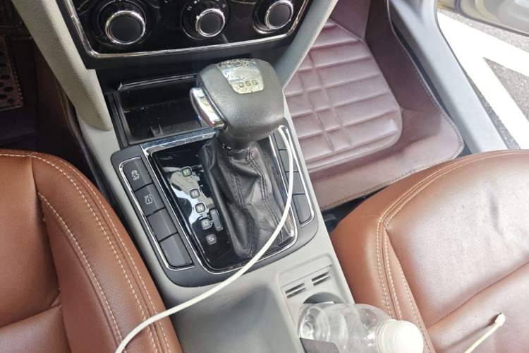 Used Skoda Superb 2012 1.4TSI DSG Zhiya Edition Gear Lever