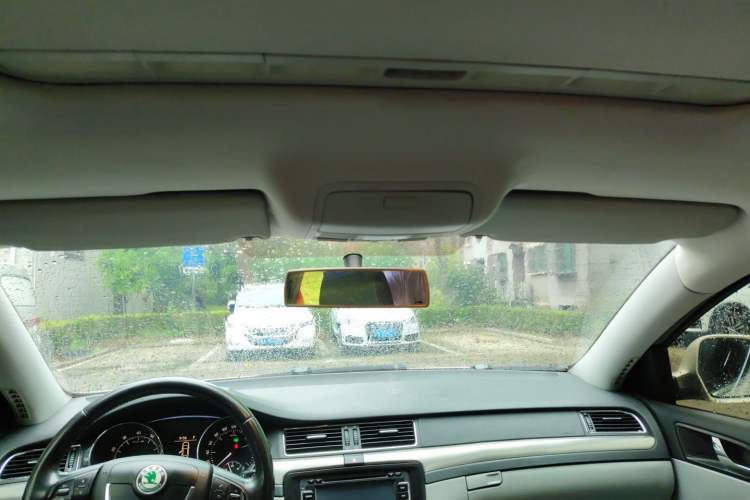 Used Skoda Superb 2012 1.8TSI Automatic Elegant Edition Headliner