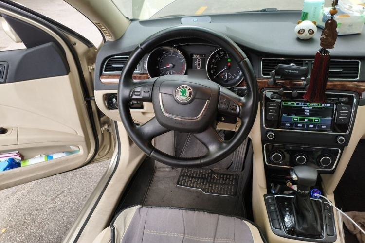 Used Skoda Superb 2012 1.8TSI Automatic Elegant Edition Steering Wheel