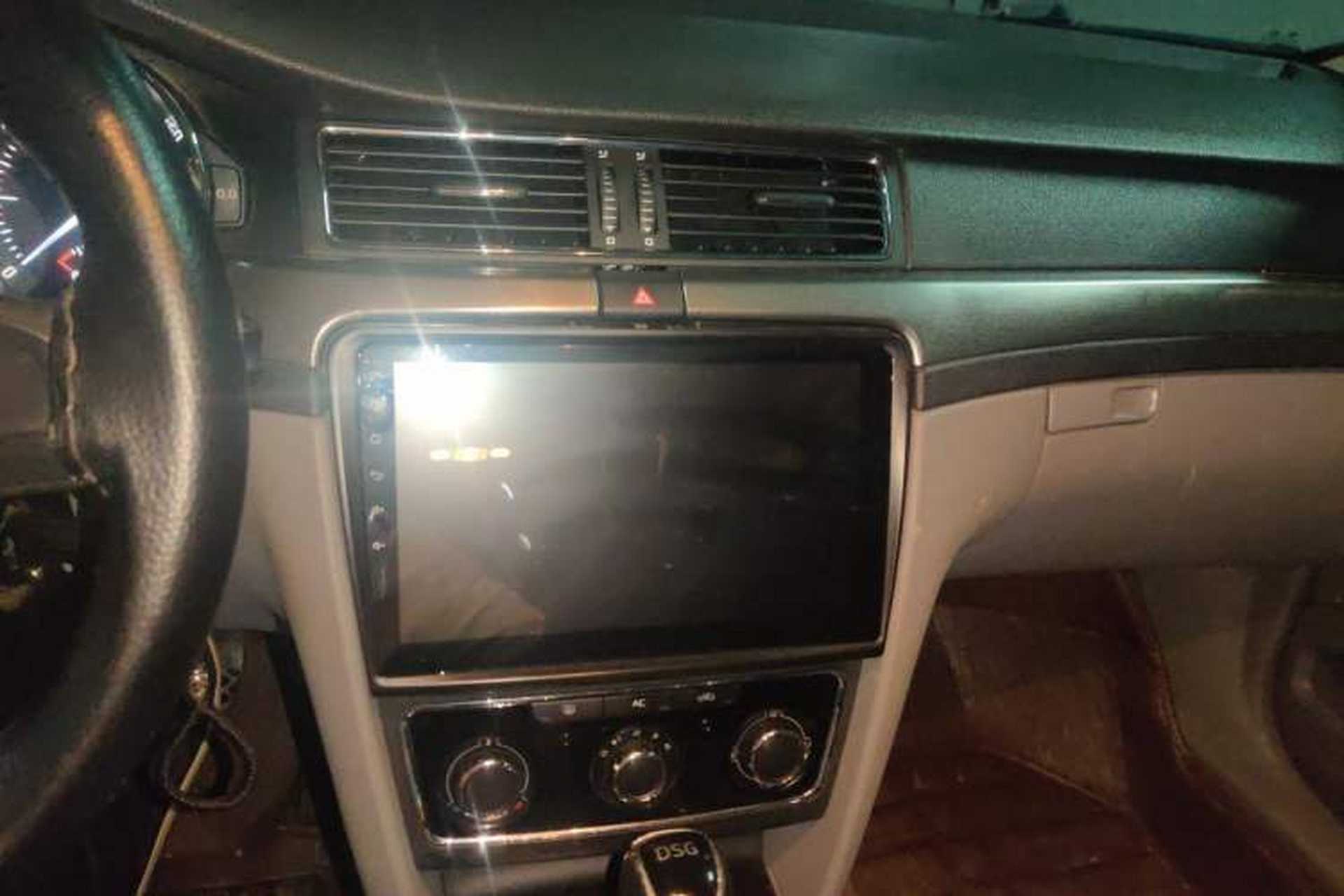 Used Skoda Superb 2013 1.4TSI DSG Sport Edition Audio And AC Panel