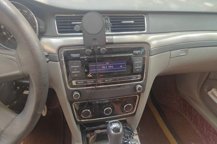 Used Skoda Superb 2013 1.4TSI DSG Sport Edition Audio And AC Panel